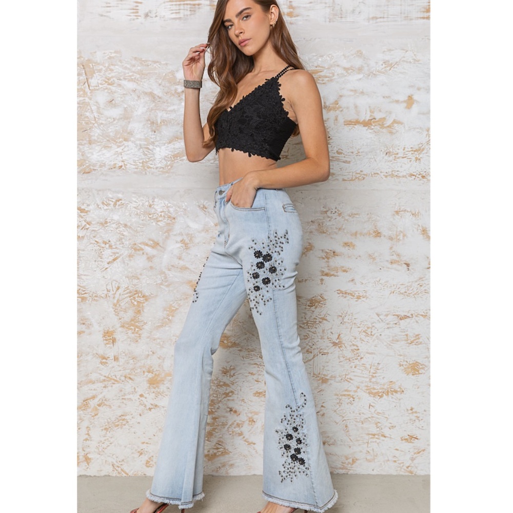 🌹The Indigo" Embroidered, Studded Floral Boot Cut Jeans - Picture 3 of 12
